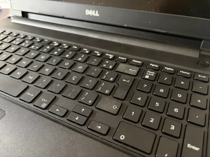 Notebook para retirada de peças