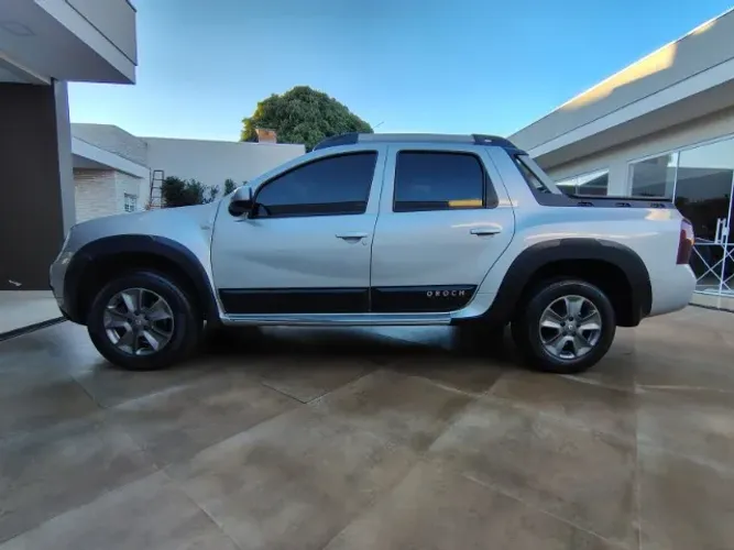 Renault Duster Oroch Dyna. 2.0 Hi-flex 16V Mec. 2016