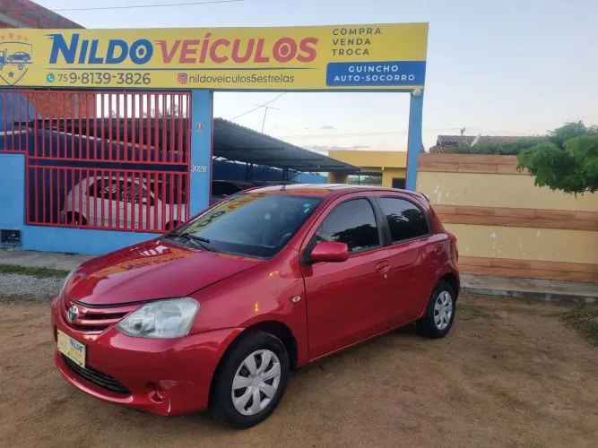 Toyota Etios XS 1.3 Flex 16V 5P Mec. 2013