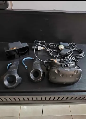 Kit Óculos de Realidade Virtual HTC Vive - Novo, Completo e Funcionando Perfeitamente