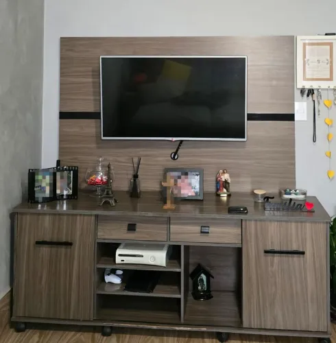Vende-se rack com painel