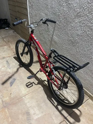 VENDE-SE BIKE ARO 20 MONTADINHA 