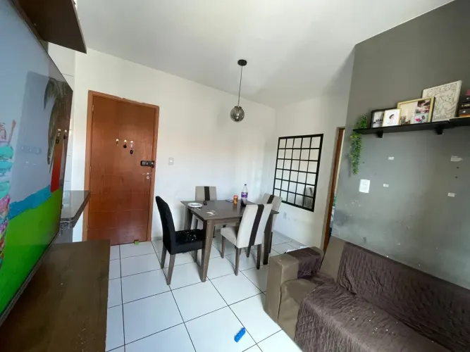van94- Vendo apartamento no Altos de Calhau com elevador 2 quartos nascente R$330.000