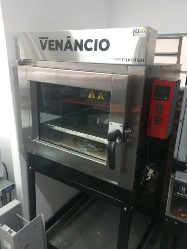 NZ. Forno turbo Twister gás 5 assadeiras total inox Venâncio