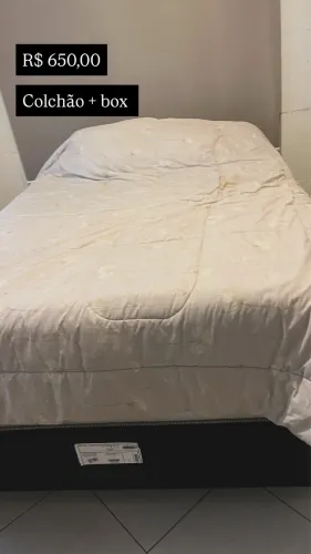 Cama com colchão e box