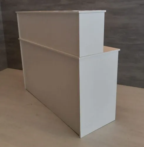 Vendo Balcão grande de Recepção 