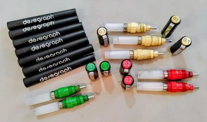 kit com 7 canetas Desegraph + peças de reposição