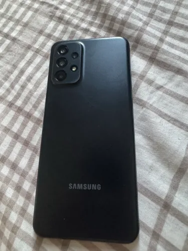 Samsung A23 5g 128gigas 4 ram.