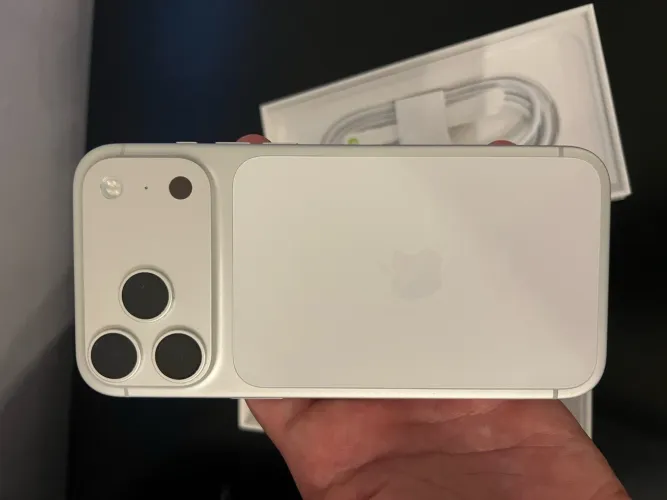 IPhone 17 Pro Max 256GB - Prateado