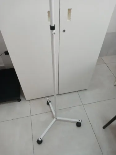 Suporte P/ Soro Regulagem De Altura E Rodizio