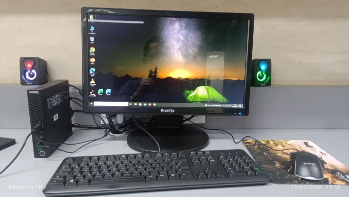 Computador (Mini CPU) completo com HD SSD, 8GB de memória e Monitor de "20" polegadas 