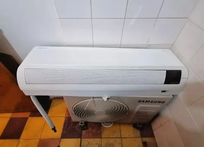 Ar-condicionado Split Inverter Samsung WindFree Sem Vento 18.000 BTUs Frio 220V