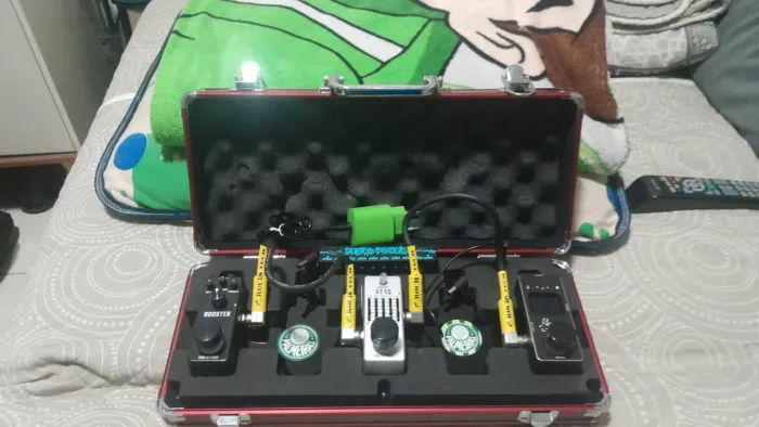 Pedais para cavaquinho com maleta completa