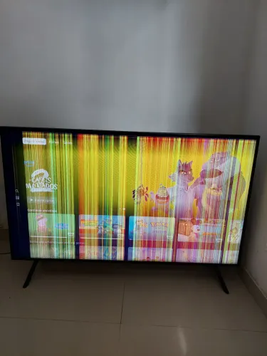 Tv Samsung 50' smart - COM DEFEITO DE IMAGEM