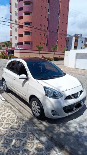 Nissan March SV 1.0 12V Flex 5P 2015