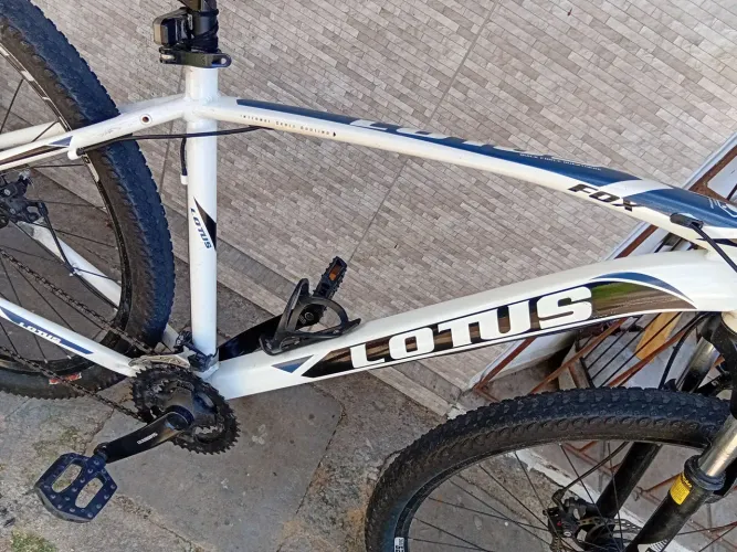 Bicicleta lotus Fox aro 29