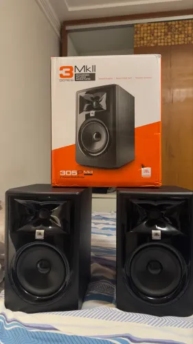 JBL 305p MkII // - 5 meses de uso