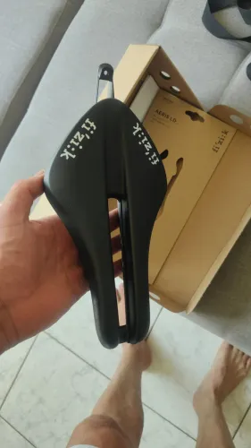 0 (novo)Selim Fizik Aeris<br><br>Selim Fizik Aeris Transiro Ld R1 Adaptive 198gr 242x135mm Tt