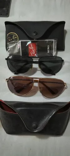 Vendo 2 Ray bans originais