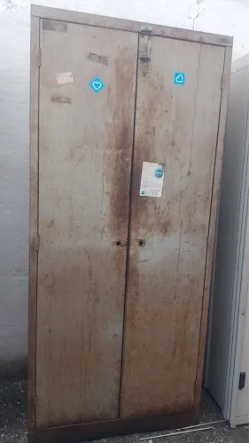 Armário duas portas com prateleira- A partir de R$299