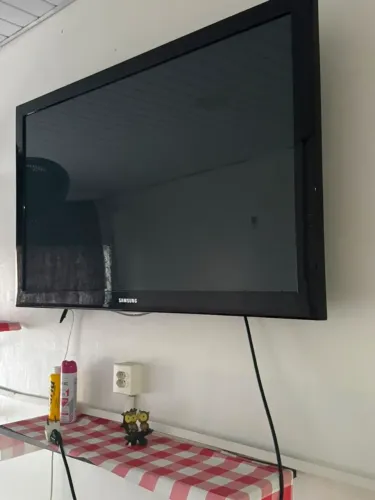 TELEVISÃO SAMSUNG 42 POLEGADAS