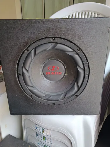 Caixa com subwoofer de 10