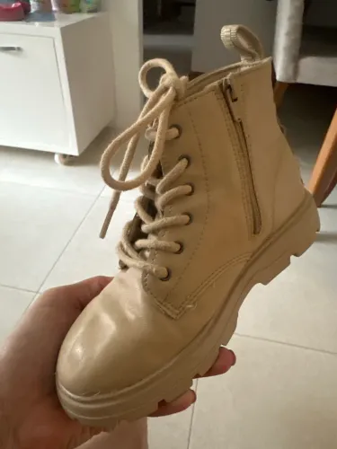 Bota Zara infantil