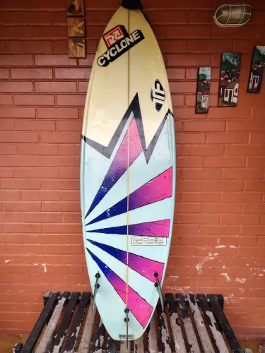 Prancha de surf Cyclone 6,2