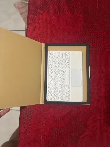 Teclado para tablete e IPad Várzea novo nunca usado