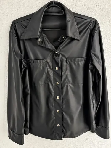 Camisa Feminina Corino ( imitação de couro ) ( G )