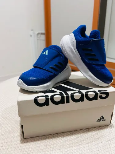 Tênis Adidas infantil