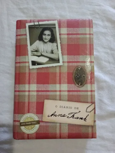 Livros O Diário de Anne Frank Edição Almofadada