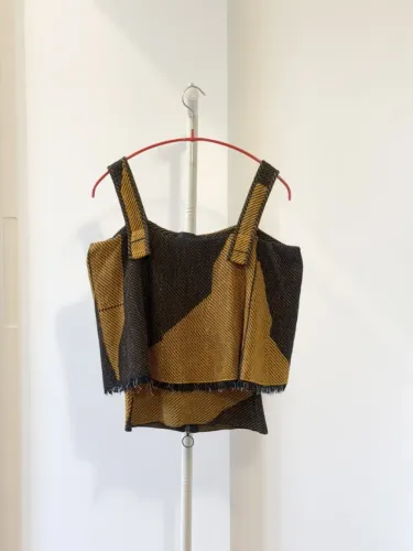 Top amarelo/preto Coven P