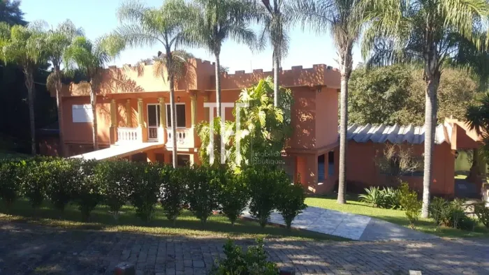 Chácara à Venda em Sousas/SP - Condomínio Colinas do Atibaia.