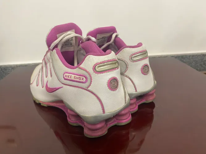 Nike Shox feminino 36