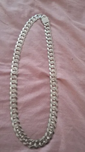 Vendo condão de prata escama 925 , 154 grama de prata e desesete milímetros e ele e 70 cen