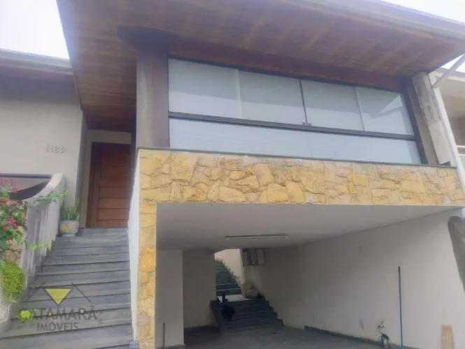Casa com 3 dormitórios para alugar, 240 m² por R$ 5.500/mês - Vila Oliveira - Mogi das Cru