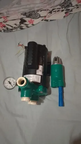 Vende- se essa bomba d'água centrífuga injetora .