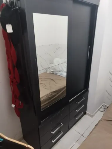 Guarda roupa de solteiro