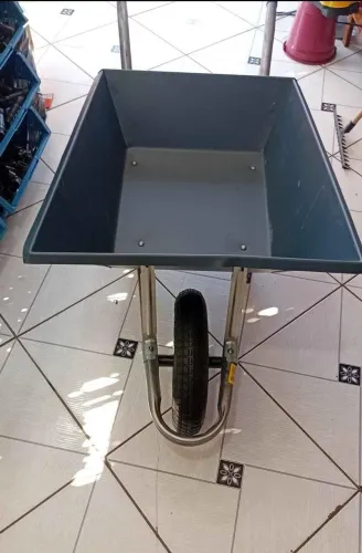 Carrinho de Mão Reforçado