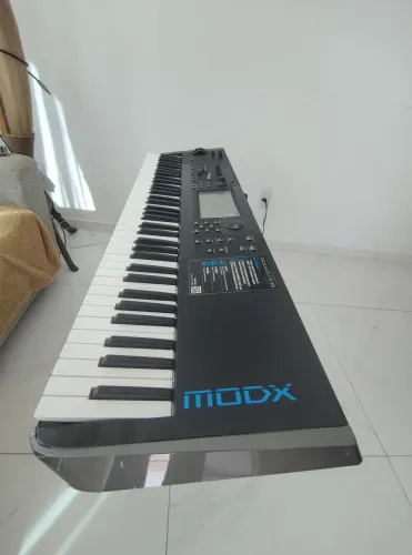 Teclado Yamaha Modx7