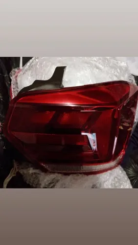 Lanterna traseira original lado direito novo Polo, leia antes