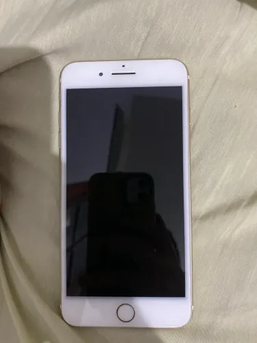 Vendo iPhone 7 Plus 128GB conservado.