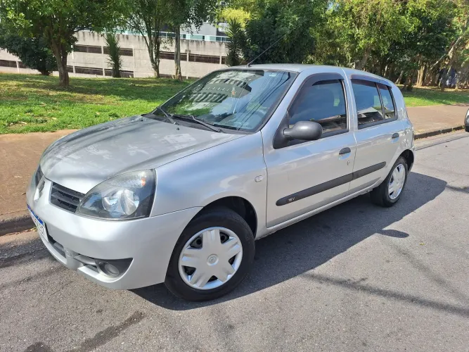 Renault Clio Campus Hi-flex 1.0 16V 5P 2011