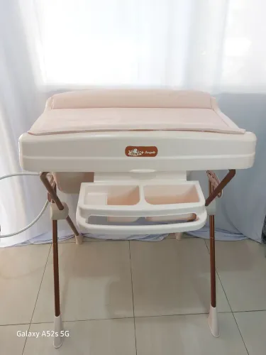 Banheira com trocador, marca Burigotto