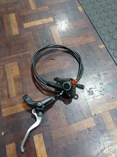 Freio hidráulico traseiro Shimano BL-M365