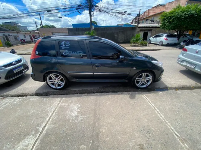 Peugeot 207 SW XR Sport 1.4 Flex 8V 5P 2013