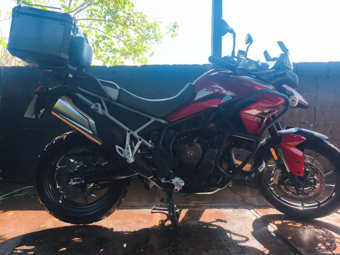 Tiger 900 impecavel.........