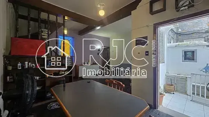 Imóvel para venda possui 117 metros quadrados com 3 quartos em Estácio - Rio de Janeiro -