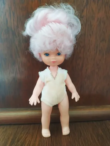 Boneca Moranguinho Antiga de Cabelo Rosa